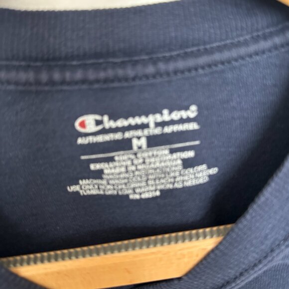 Villanova Men's Med Champion Long Sleeve T-Shirt - Picture 2 of 4